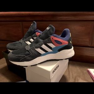 🔥🔥 Adidas “chaos” sneakers